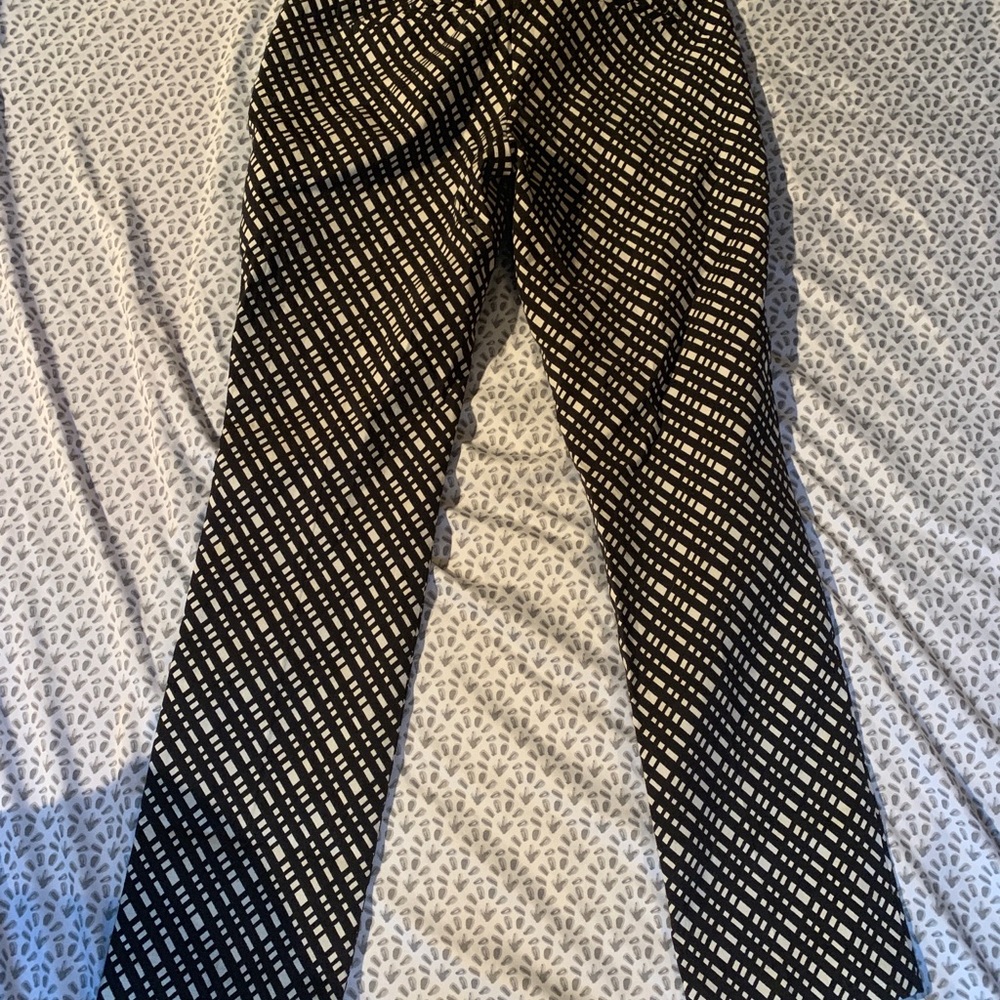 Patterned Express Pants - Picture 2 of 4